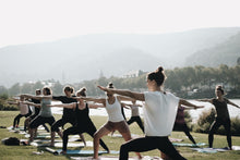 Lade das Bild in den Galerie-Viewer, nomad Yoga/ Bodyworkout & Brunch - Gutschein