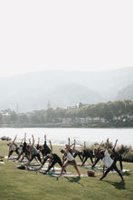 Lade das Bild in den Galerie-Viewer, nomad Yoga/ Bodyworkout & Brunch - Gutschein