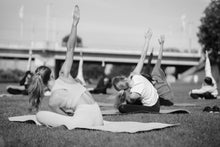 Lade das Bild in den Galerie-Viewer, nomad Yoga/ Bodyworkout & Brunch - Gutschein